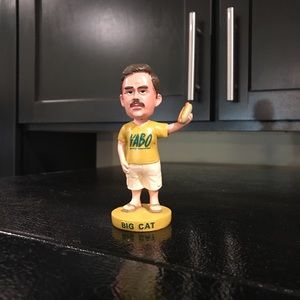 Meet your Posher, Logan